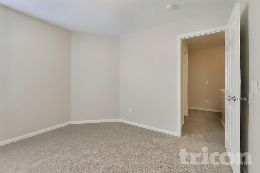 Building Photo - 8117 Pelham Pl