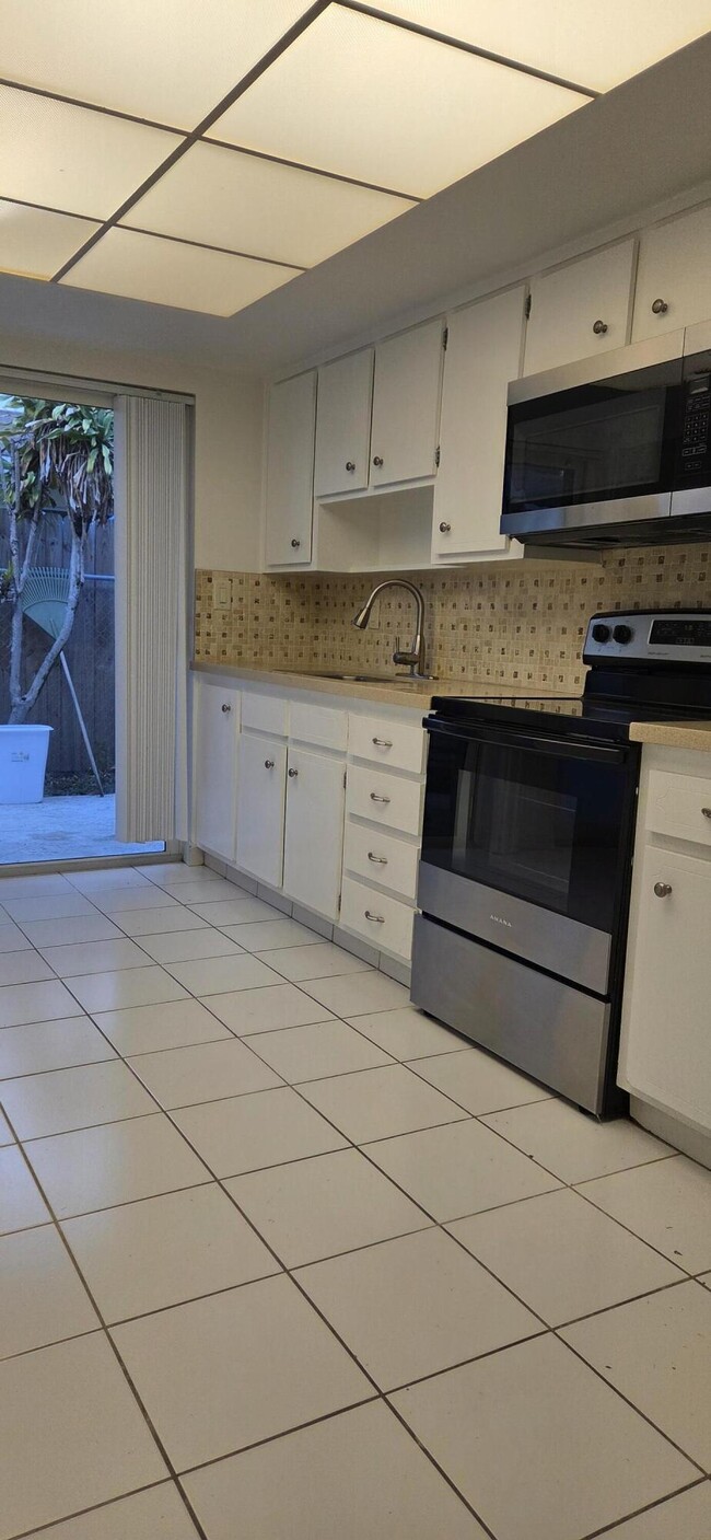 Building Photo - 1951 NW 56th St