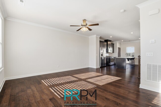 Building Photo - 49 Itasca Dr