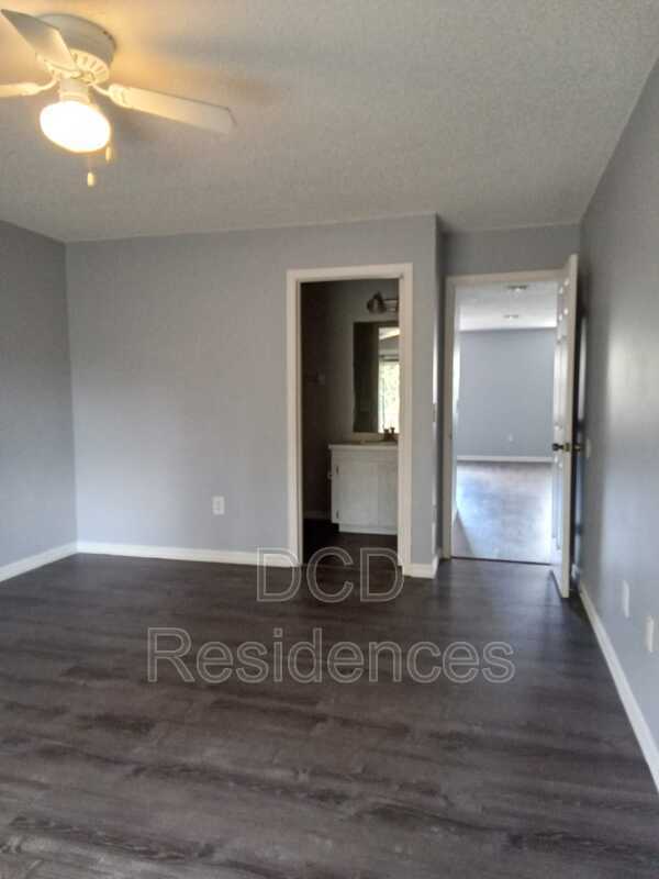 Building Photo - 11330 Cockle Dr