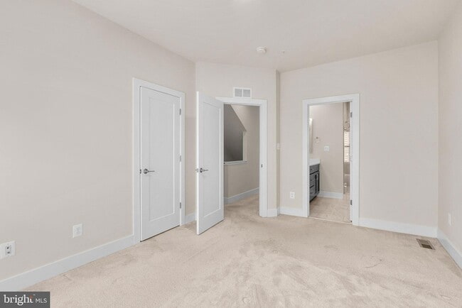 Building Photo - 10413 Fernwood Rd