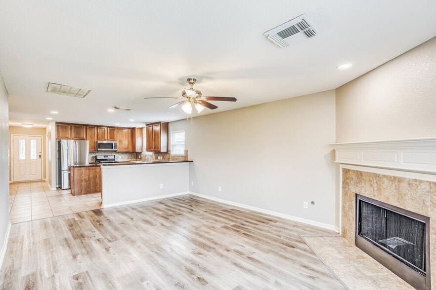 Building Photo - 4703 Montclair Hill Ln