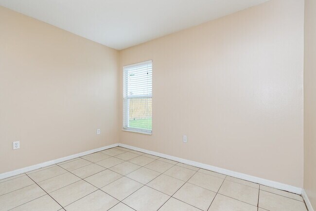 Building Photo - 3320 Kelsey Ln