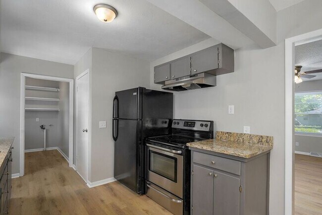 Building Photo - 3318 W Dorber Dr