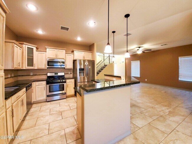 Building Photo - 13125 Lost Willow