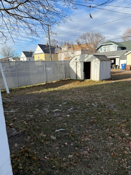 Building Photo - 626 Washington St