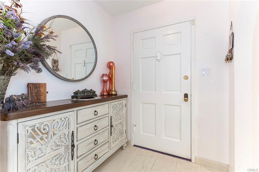 Building Photo - 2313 Hollister Ter