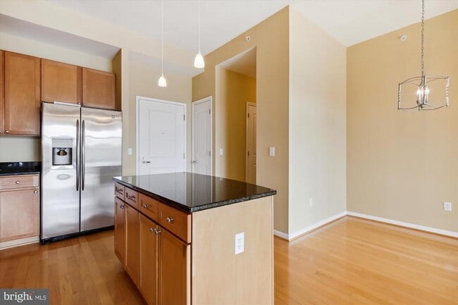 Building Photo - 2720 S Arlington Mill Dr