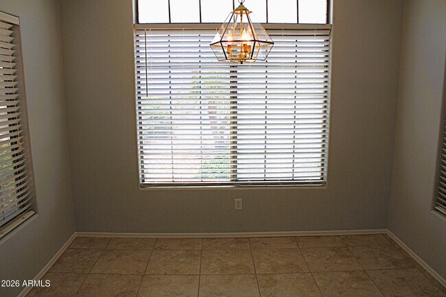 Building Photo - 13232 W Desert Ln