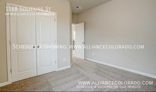 Building Photo - 1168 Solitaire St