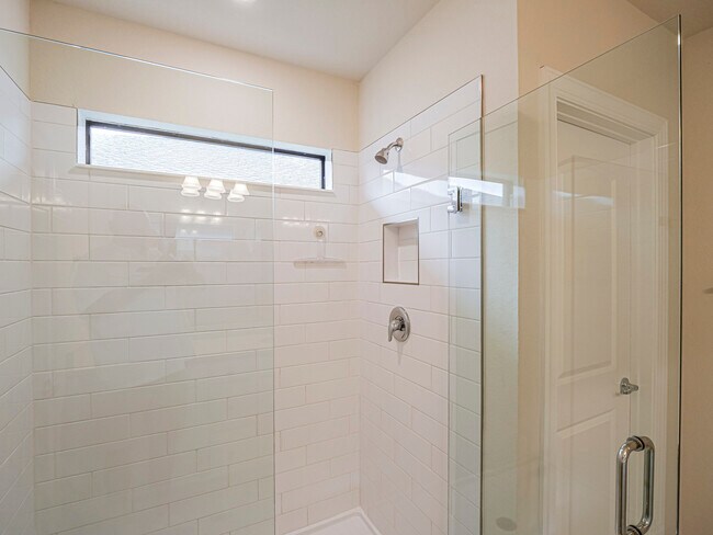 Building Photo - 5204 Jasper Square