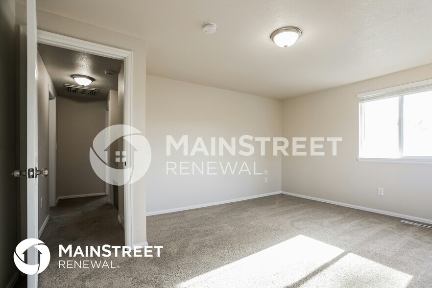 Building Photo - 6320 W 95th Ave