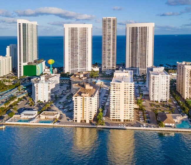 Building Photo - 1830 OCEAN 4710