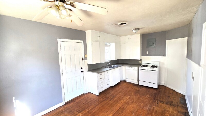 Building Photo - 1720 23rd St