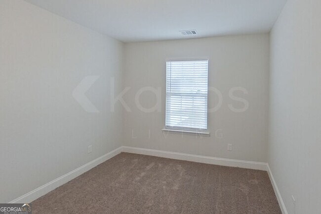 Building Photo - 106 Western Red Cedar Dr