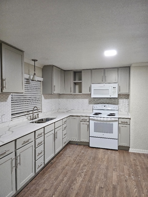 Building Photo - 11909 Manzanita St