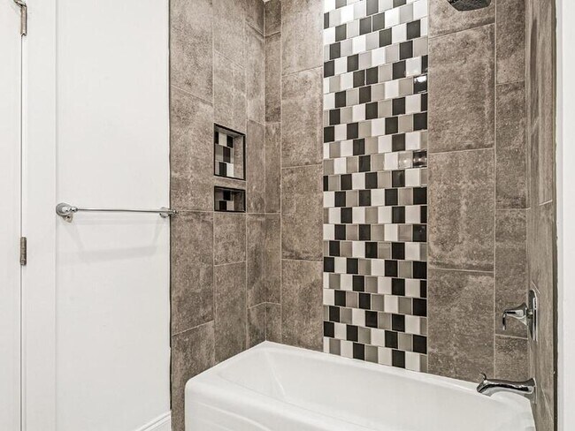 Building Photo - 5516 Hardison Rd