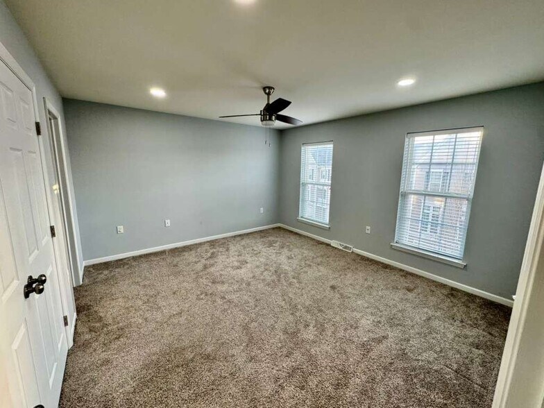 Building Photo - 3017 Meridian Cmns