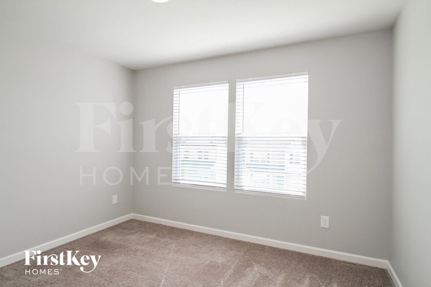 Building Photo - 335 Inlet Pl Dr