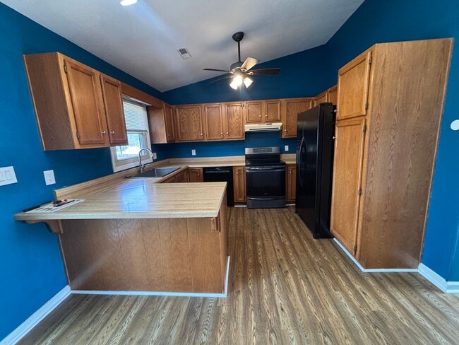Building Photo - 3615 Ellen Dr