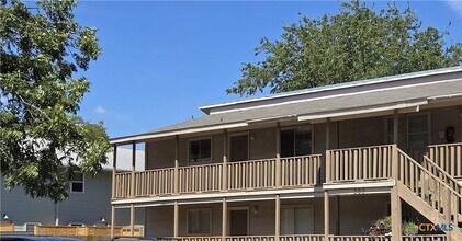 Building Photo - Move-in ready 3-bed, 1.5-bath Upstairs condo just minutes from downtown San Marcos and Texas Stat...