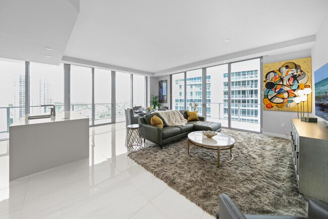 Building Photo - 3100 N Ocean Dr