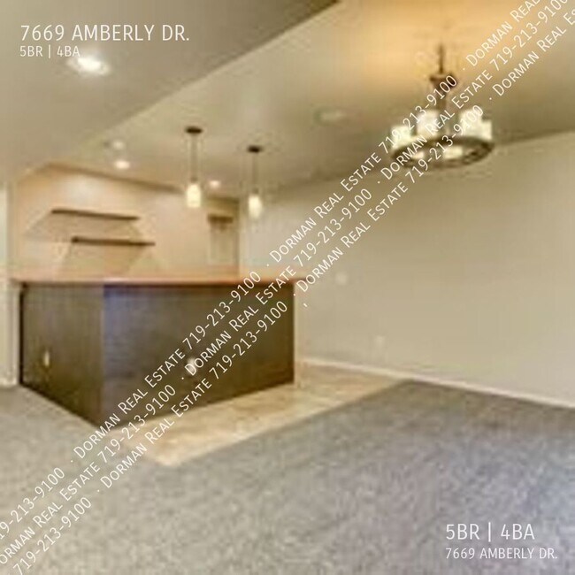 Building Photo - 7669 Amberly Dr