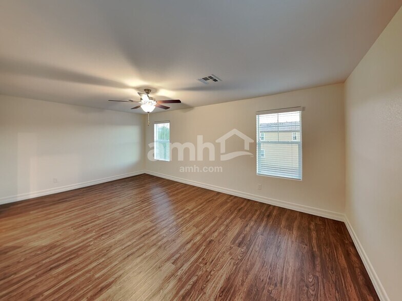 Building Photo - 918 Nero Ave