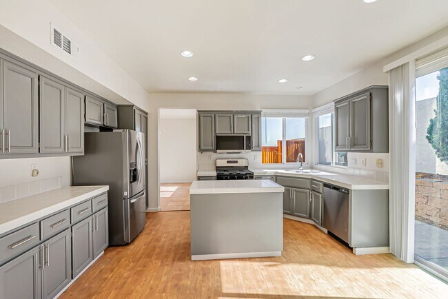 Building Photo - Freshly Renovated Single-Family Home for Rent