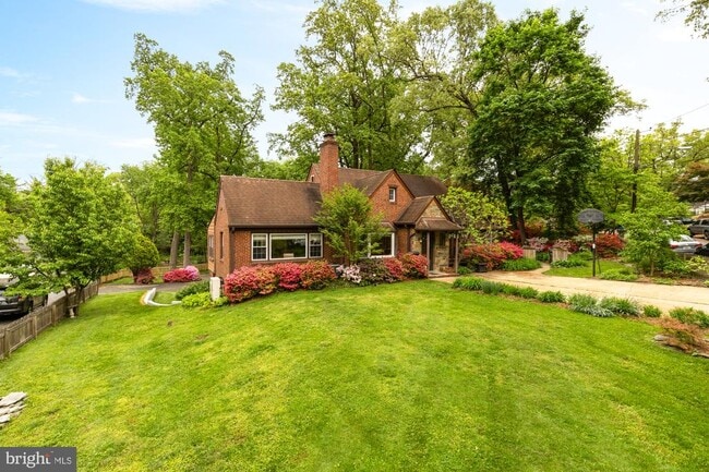 Building Photo - 8323 Haddon Dr