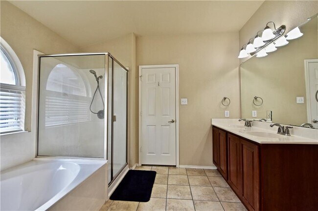 Building Photo - 1807 Slate Creek Dr