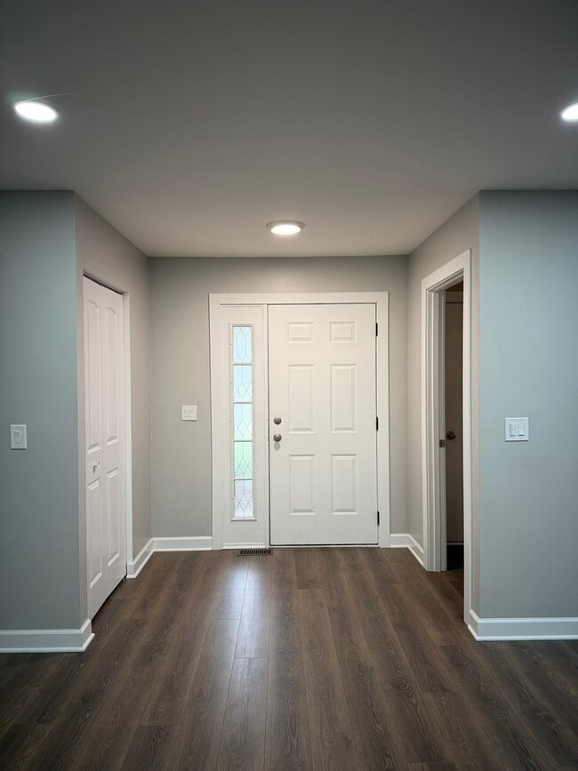 Building Photo - 1201 Haverhill Cir