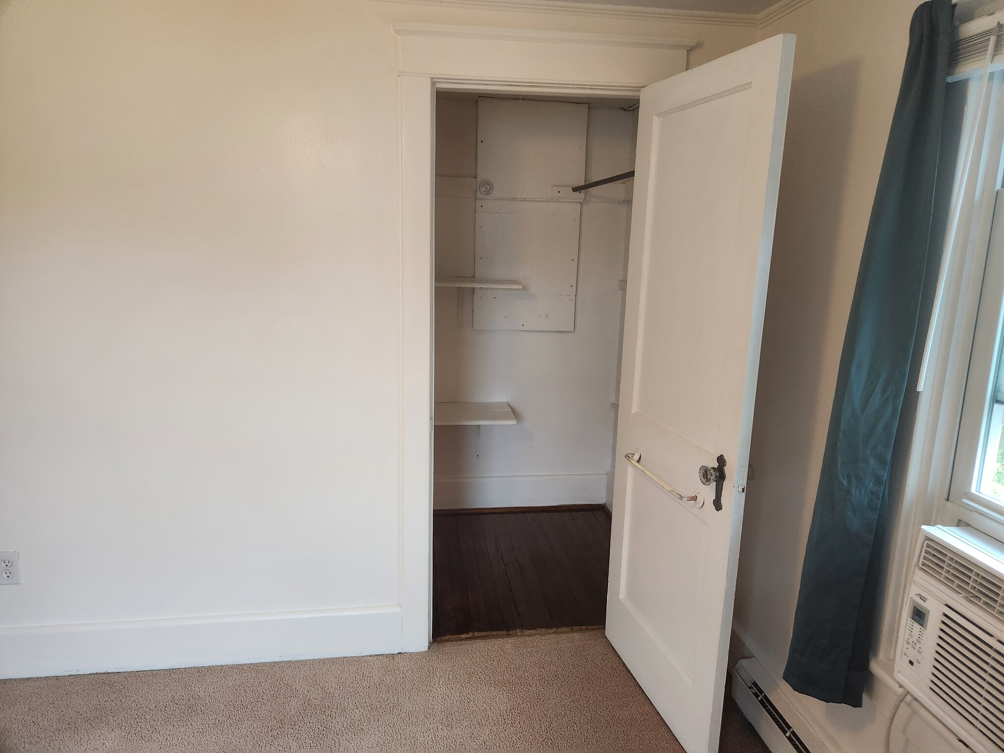 Closet Room 3 - 686 Bloom Rd