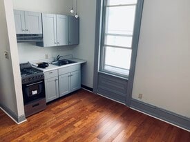 Building Photo - 157 N 21st St