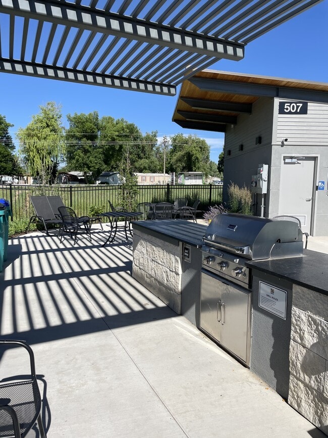 Building Photo - 3002 Comet St