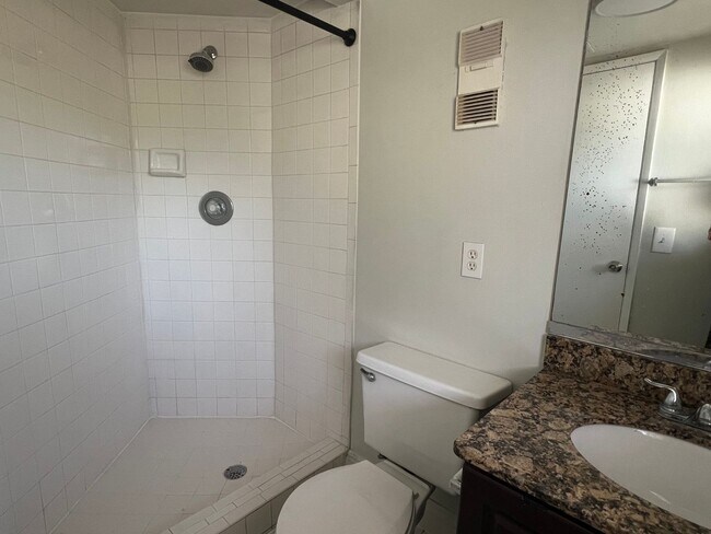 Building Photo - 11552 NW 39th St