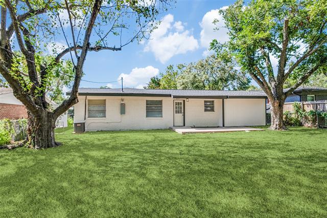 Building Photo - 3227 San Paula Ave
