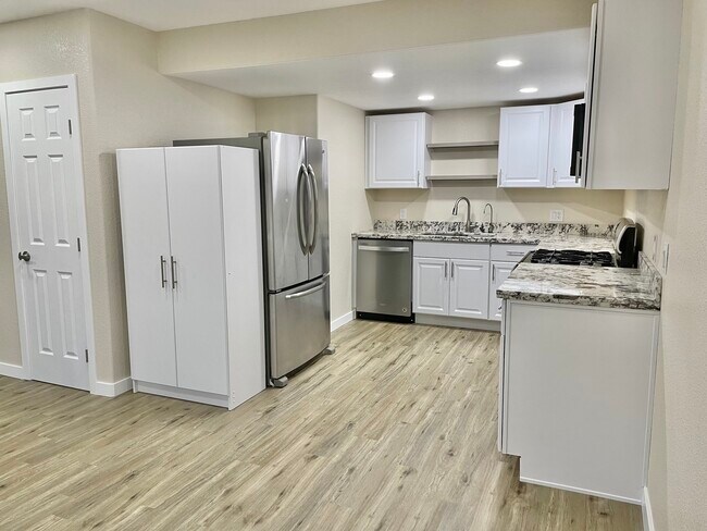 Pantry added for more kitchen storage - 12838 Arezzo Cir