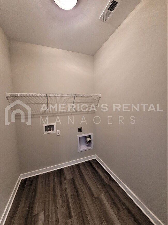 Building Photo - Home for Rent in Meridianville, AL!!! Avai...