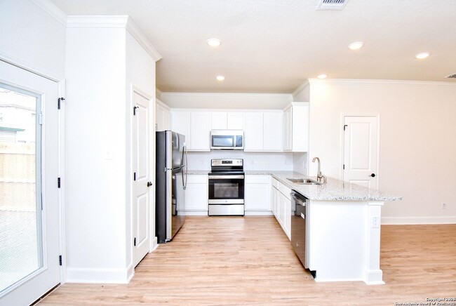 Building Photo - 10314 Candlewood Wy