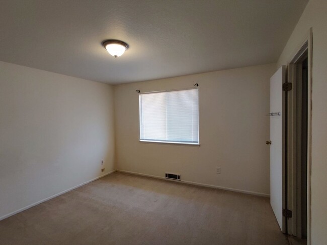 Building Photo - PENDING APPLICATION; 3 BD Rambler Close to...