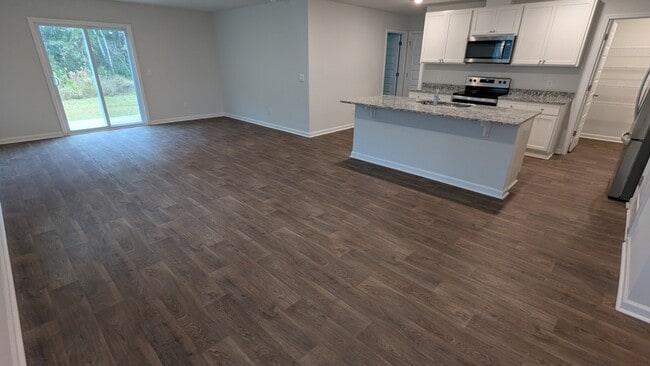 Building Photo - 497 Coconut Dr