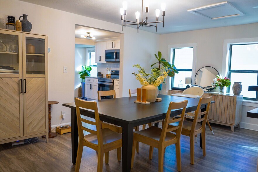 Building Photo - 3835 4th Ave N