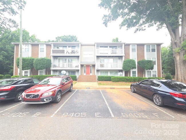 Primary Photo - 9405 Old Concord Rd