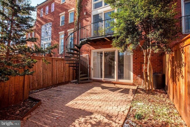 Building Photo - 3956 Georgetown Ct NW