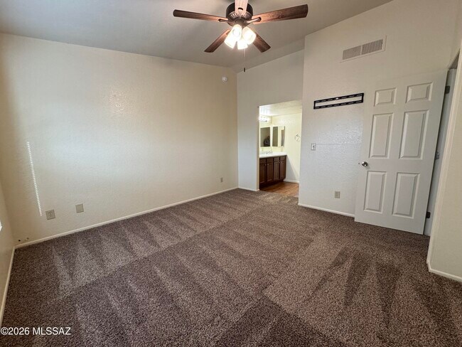 Building Photo - 5200 W Wood Owl Dr
