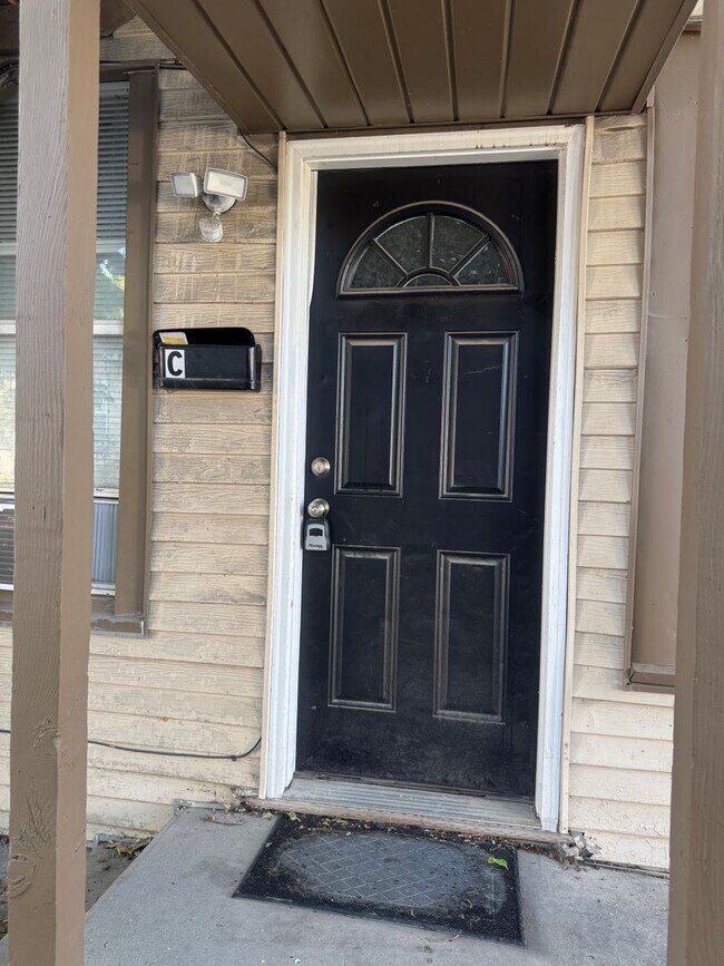 Building Photo - 128 Vidas Ave