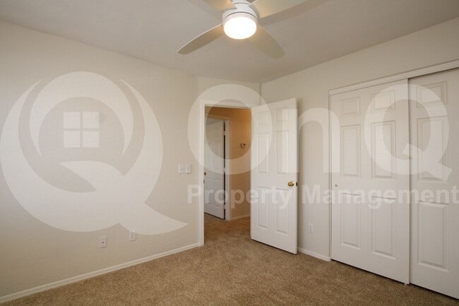 Building Photo - 3858 E Cathedral Rock Dr