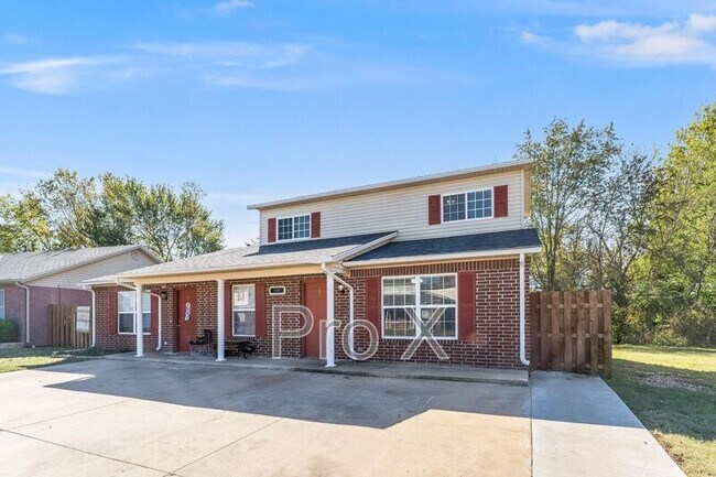 Building Photo - 3503 SW Victoria Pl