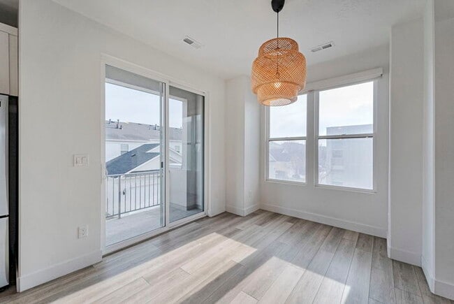 Building Photo - Executive 3 story Townhouse in Downtown Daybreak